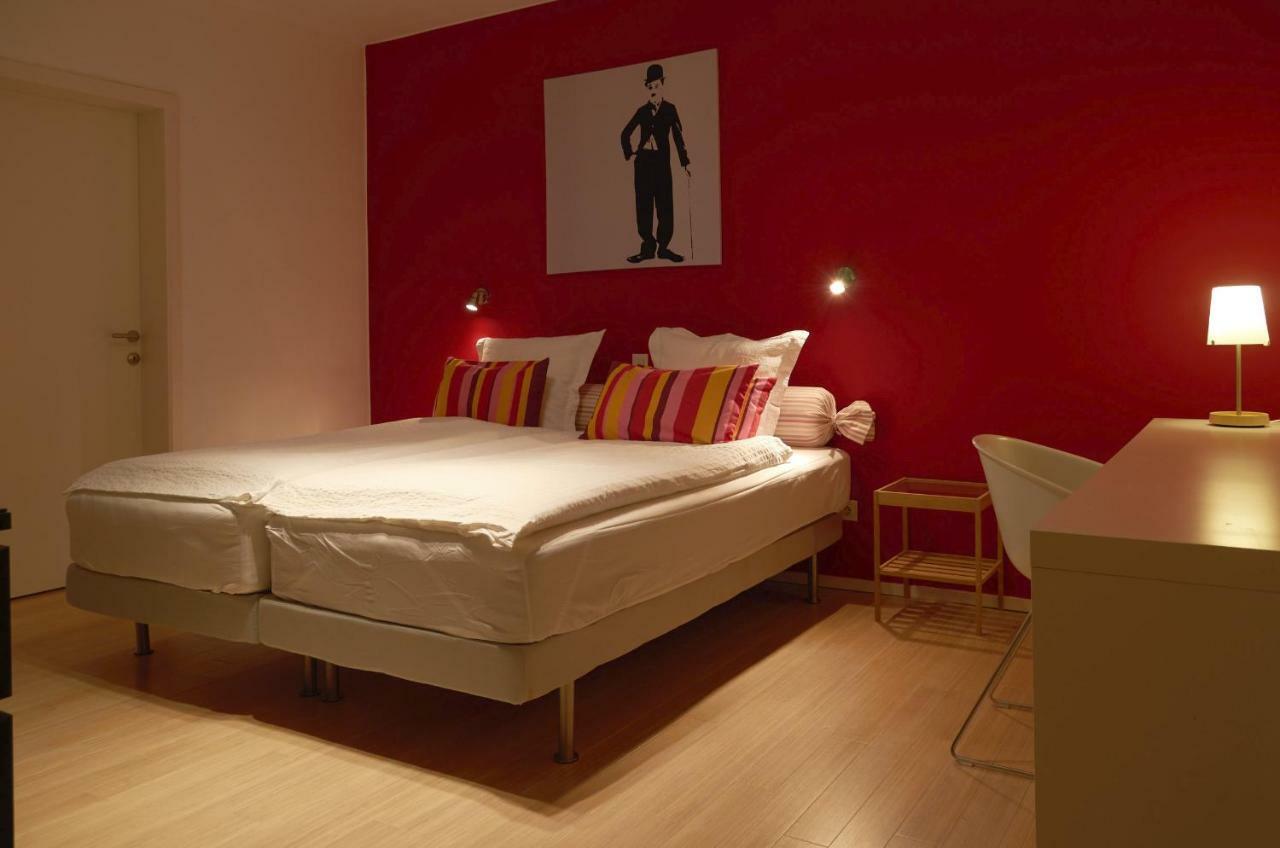 Nena Guesthouse Leuven Bagian luar foto